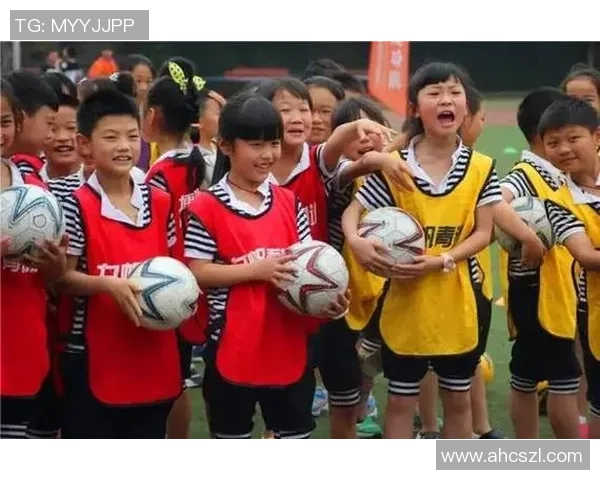 追逐梦想的绿茵场上全是爱与足球明星的青春故事